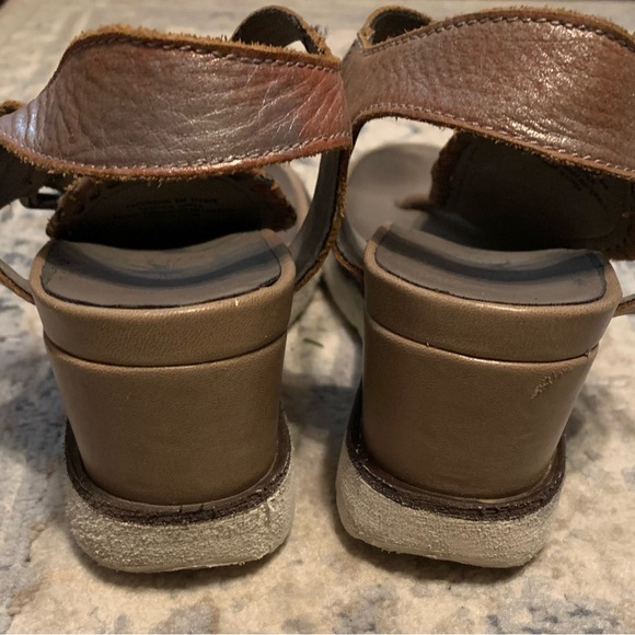 OTBT EXCURSION metallic leather wedges women’s size 6 - Picture 12 of 13